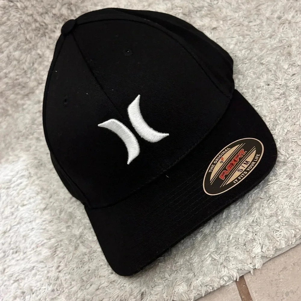 Hurley‎ Men black Hat Cap Flexfit S/M